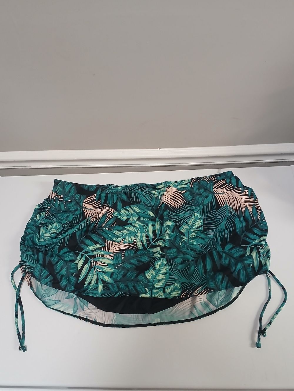Teal & Black Tropical Print Swim Skirt With Attached Black Brief 20 NWOT
